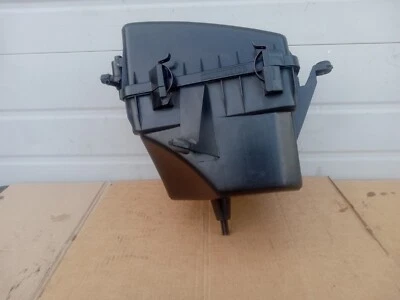 2001 2002 2003 2004 2005 2006 LEXUS LS430 AIR FILTER BOX - Image 1 of 4