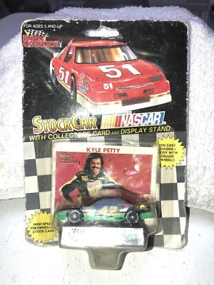 Kyle Petty #42 Mello Yello No Window Straps 1992 Pontiac Grand Prix 1:64 R.C. - Image 1 of 2