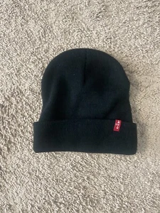 Levi's Logo Beanie Knit Hat Adult One SizeBlack Winter Superior Warmth - Picture 1 of 2