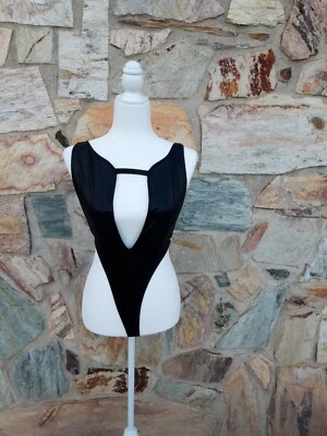 Traje de baño Motel Comet Foto 1 de 4