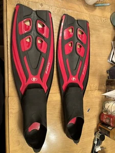 Snap 4 Swim Fins Red L 44-45 Size 10-11 foot Reef Ocean Dive froggers feet - Picture 1 of 6