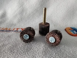 United Abrasives Sait 70011 1x1x1/4 ruote a patta mandrino dritto grana 80 - 3pz. - Foto 1 di 4