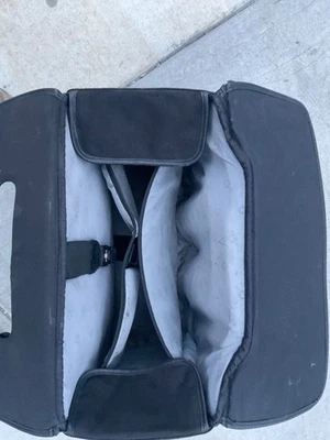 Maletín de mano para portátil Victorinox Swiss Army con ruedas. Foto 1 de 4