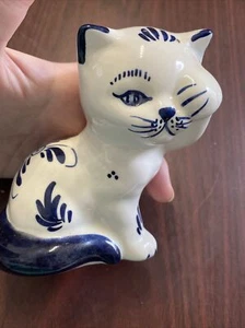 Delft Holland Blue White Cat Figurine Porcelain Hand Painted Statue Vintage - Picture 1 of 7