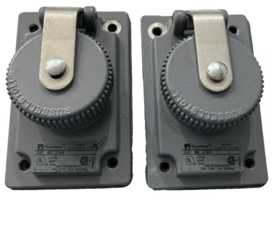 RECEPTÁCULO RUSSELLSTOLL 3744 10A, 250V/600Vac 20A-125V, 15A-250Vac Foto 1 de 4