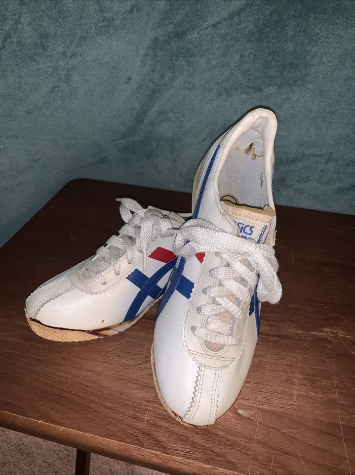 Vintage Early 1980s deadstock Asics Tiger leather athletic shoes 4 - Image 1 of 4