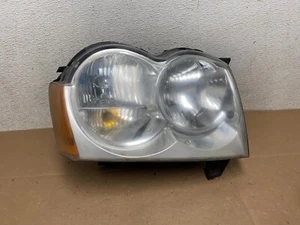 2005-2007 Jeep Grand Cherokee Right Passenger RH Halogen Headlight Oem M3577 DW - Picture 1 of 15