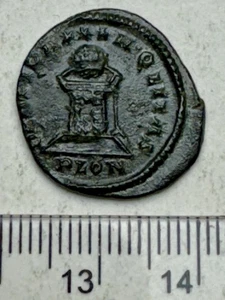 Roman AE 3/4 - Constantine II - London Mint - Rareer Left Facing Bust (F455) - Bild 1 von 2