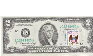 1976 United States two dollar, with U. S postage stamp uncirculated - Picture 1 of 2