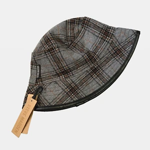 Steve Madden Women's Bucket Hat Reversible Plaid Gray Black One Size - Picture 1 of 3