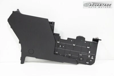 Chevrolet Equinox 2018-2023 lado derecho consola central cubierta trasera panel OEM Foto 1 de 4