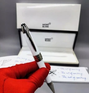 Bolígrafo Montblanc JF Kennedy de resina blanca con borde plateado, tinta negra - Imagen 1 de 4