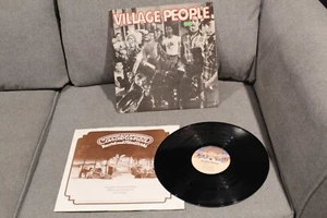VILLAGE PEOPLE Self Titled CASABLANCA NBLP-7064 LP - Foto 1 di 6