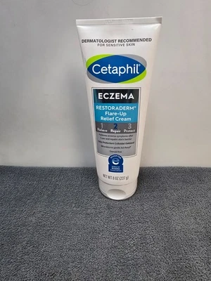 Creme de alívio Cetaphil® Eczema Restoraderm 8 oz. Expira: 26/01 - Imagem 1 de 2