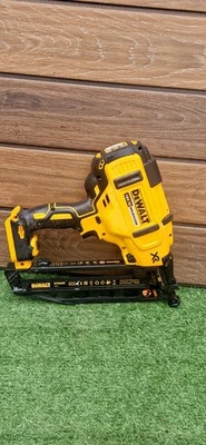 Dewalt DCN660N 18V XR Cordless Brushless Secondary Nailer Bare - Image 1 of 4