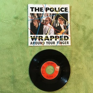 The Police – Wrapped Around Your Finger *Vinyl 45RPM 7" Single (VG++) - Bild 1 von 6