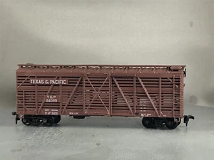 Athearn - Texas & Pacific - 40' Stock Car + Wgt # 24099 - Picture 1 of 6