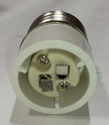 USA - Adapter E26 E27 base to MR16 bulb 250V light Edison Push In Converter - Image 1 of 4
