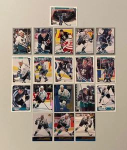 🥇NHL Team Cards: Anaheim Ducks🥇1995-2000🥇Kariya Rucchin Selanne🥇8.0-9.0 - Picture 1 of 3