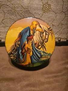 RARE RUSSIA HAND PAINTED AND SIGEND 5" WOOD LACQURE BOX - Picture 1 of 6