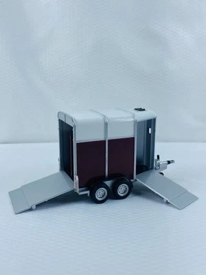 ERTL BRITAINS LTD 2006 Horse Trailer - Dark Red & White - Doors Open- Complete - Image 1 of 4