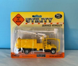 Boley #3024-88 Yellow GMC Tree trimmer Boom Truck w/Altec Moving Arm - Picture 1 of 8