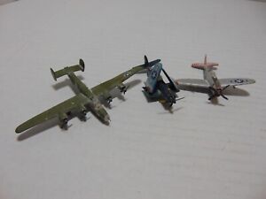 Lot Of (3) Miniature Airplanes Bachmann Thunderbolt, B-24D, 894 (Cabinet C2-D)