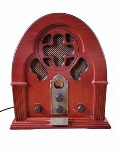 MCA UNIVERSAL Classic Collectors Edition Retro Radio with AM/FM Cassette Tested - Picture 1 of 8
