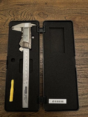 General Tools 6" digital caliper w/ case - Image 1 of 4
