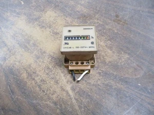 Grasslin Hour Meter UWZ48-L 110-127V 60Hz Used - Picture 1 of 4
