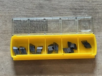 NEW (9 PCS) KENNAMETAL Threading Insert NT2LK KC5025 Carbide 1795786 8-36 TPI - Image 1 of 2