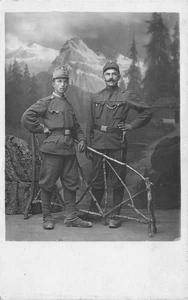 AK Österreich Ungararische Armee, 2 Kameraden, n. gelaufen - Picture 1 of 2