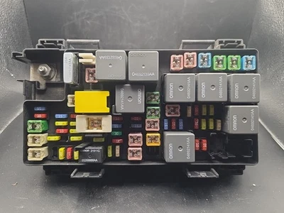 DODGE 2009-2010 NITRO LIBERTY 04692304AE INTEGRATED POWER MODULE FUSE BOX TIPM - Image 1 of 3