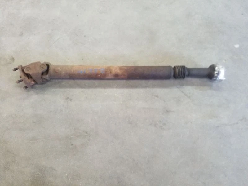 Eje de transmisión delantero - 6,0 L diésel | Se adapta a Ford Excursion 2003-2005 Foto 1 de 4