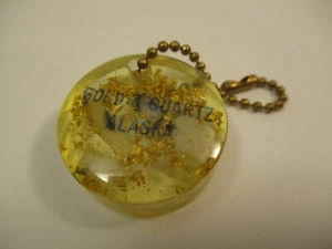 Vintage Lucite Keychain Alaska Gold Flake Placer and Quartz Key Chain - Picture 1 of 3