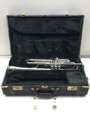 Tromba Yamaha Xeno YTR-8335UGRS Bb placcata argento reverse tuning usata con ... - Immagine 1 di 4