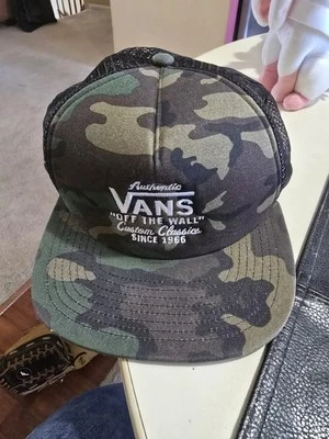 Vans Off The Wall Camo Truckers Hat Adjustable Snap Embroidered Patch New - Image 1 of 2