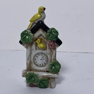 Vintage Herb Planter Cuckoo Clock W/ Yellow Birds Ceramic Made In Occupied Japan - Picture 1 of 12
