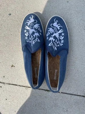 Zapatos sin cordones bordados Saludos Otomi para mujer 9,5 azul denim Foto 1 de 4