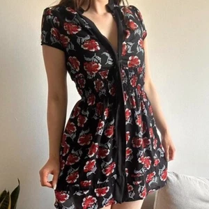 Vintage 00s Y2K black and red floral mini dress with synched waist & high collar - Picture 1 of 8