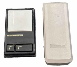 Teclado de entrada sin llave 940EV/EVC Chamberlain Group con botón de pared libre - Imagen 1 de 4