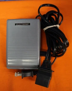 Electronic KD-1902 Sewing Machine Speed Controller Foot Pedal - Picture 1 of 3