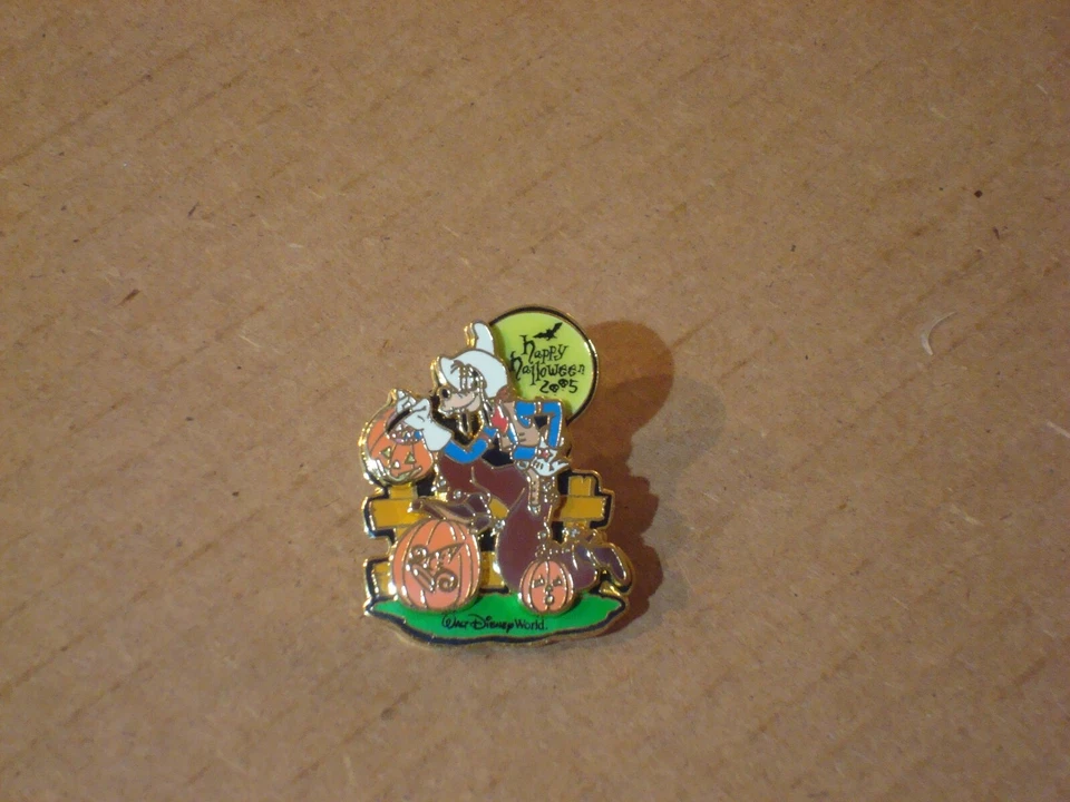 Happy Halloween 2005 Disney Pin Goofy LE 1500 - Image 1 of 1