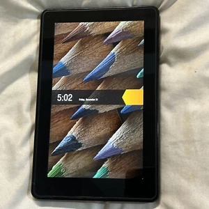 Amazon Kindle Fire Tablet - 1st Generation D01400 8GB 7" - Picture 1 of 3