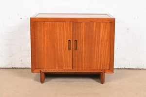 Frank Lloyd Wright for Heritage Henredon Taliesin Mahogany Cabinet, 1950s - Picture 1 of 11