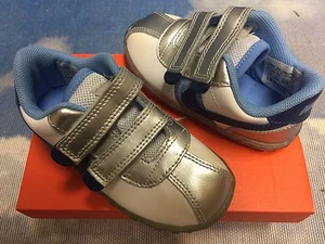 Nike SMS Roadrunner White Silver Leather Sneaker Toddler Size 7, 7.5 MISMATCH  - Picture 1 of 6