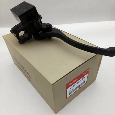 Right Front Brake Master Cylinder for Honda Foreman TRX450FM/FE/ES/S 1998-2000  - Image 1 of 4