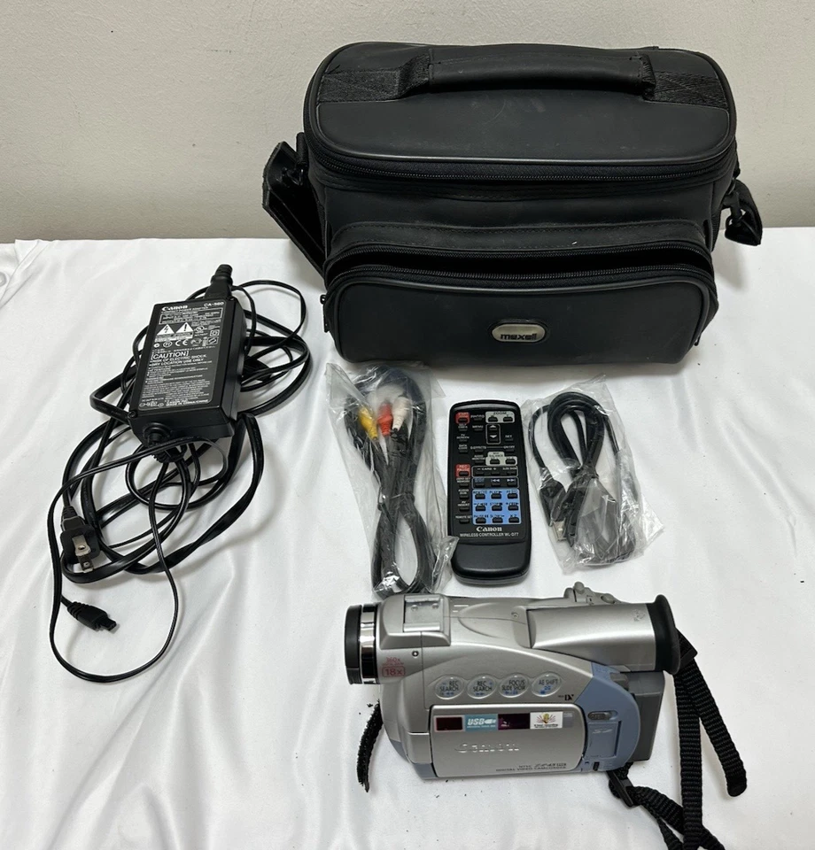 Canon ZR45MC Mini DV Camcorder Untested  Clean powers up - Image 1 of 4
