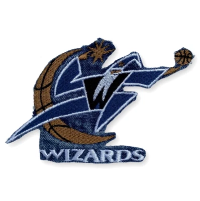 华盛顿奇才队 NBA 篮球 UNK 布贴 复古 00s Y2K 球队标志 4 1/8 x 3 英寸 — 第 1/2 张图片