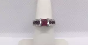 925 Sterling Silver Pink Ring - Picture 1 of 6